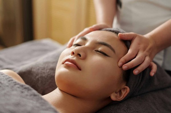 Quels types de massages sont recommandés pour soulager les maux de tête tensionnels?